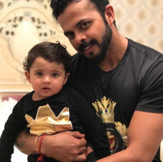 13 Indian Cricketers And Their Adorable Kids Who Are Media Sensation ...