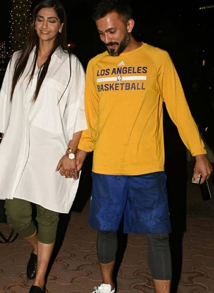 Newly-Weds Sonam Kapoor Ahuja And Anand Ahuja Enjoy First Dinner Date ...