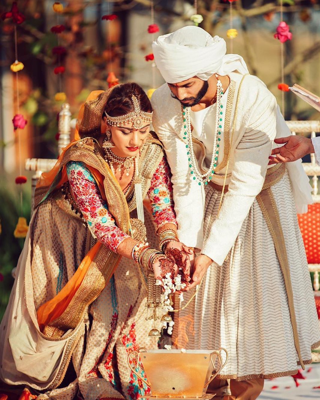 Deepika Padukone-Ranveer Singh are royal at 'Bajirao Mastani' trailer  launch | Deepika padukone, Mastani, Ranveer singh