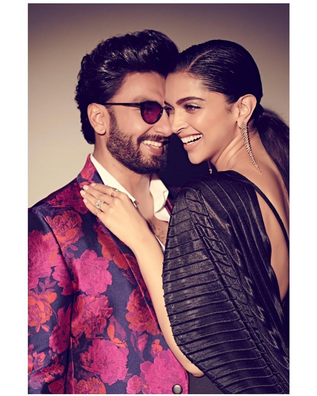 Ranveer Singh calls Deepika Padukone 'my queen'; shares throwback photo  from Cannes posing with her poster while shutting down separation rumours :  Bollywood News - Bollywood Hungama