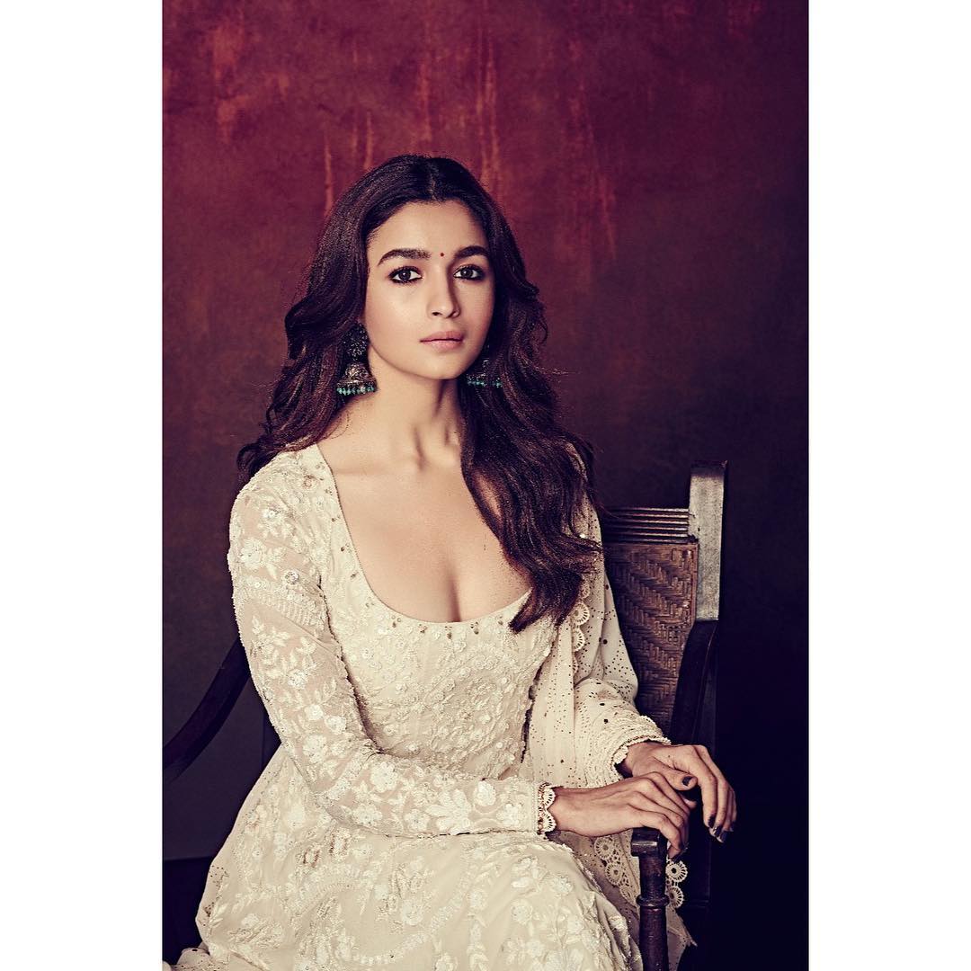 Alia Bhatt picks an Anita Dongre kurta + sharara set for Kalank promotions