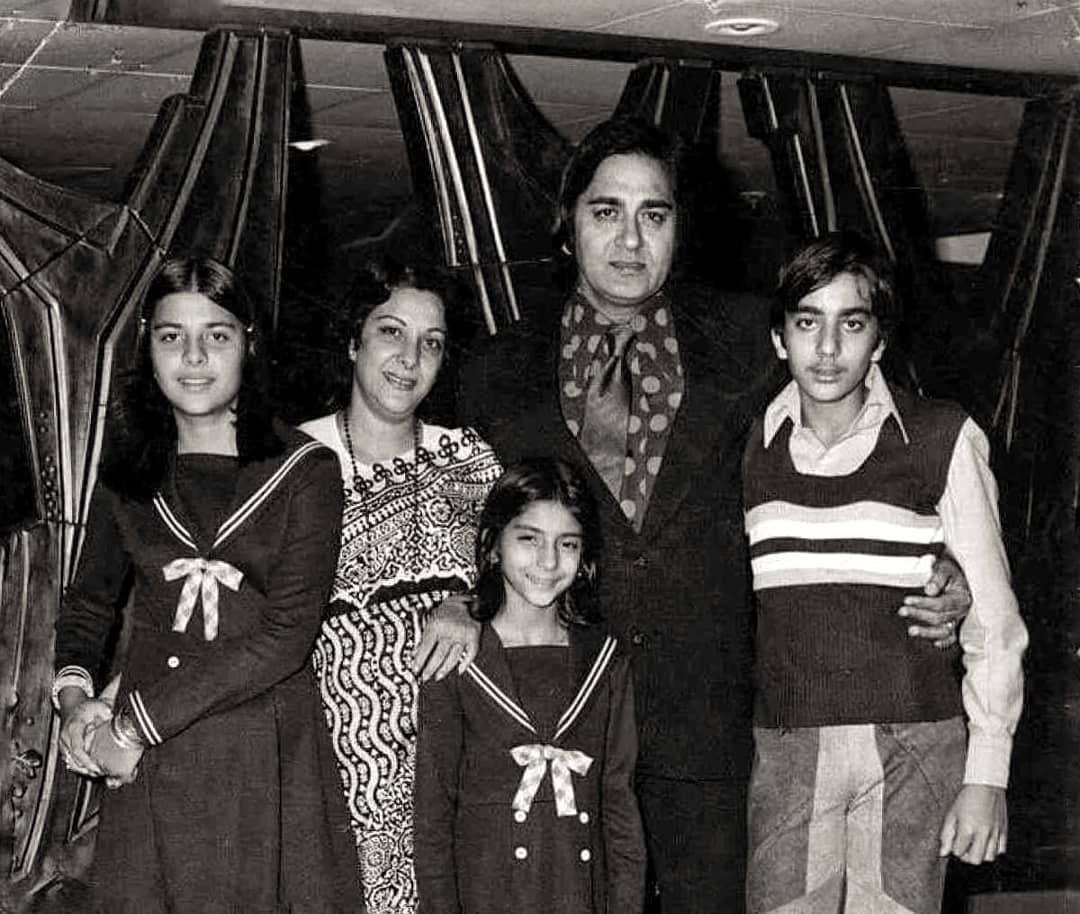 Sanjay Dutt Maanayata Dutt And Daughter Trishala Dutt Remember Sunil Dutt On His Death Anniversary sanjay dutt maanayata dutt and