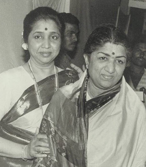 Lata Mangeshkar Has The Most Emotional Message For Sister, Asha Bhosle ...