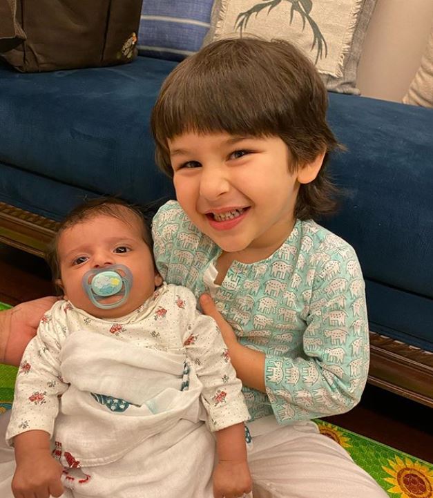 Taimur Ali Khan Holds A Baby With A Smile, Mommy, Kareena Radiates ...