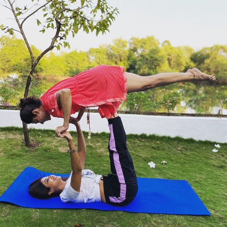 Shilpa Shetty Kundra Shares Glimpses Of Her Mother-In-Law's Work Out ...