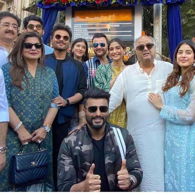 Sonam, Arjun, Janhvi And Other Kapoors Come Together To Unveil A Chowk ...