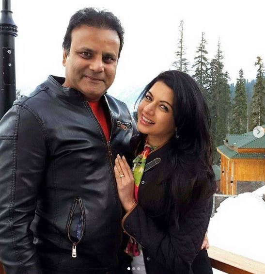 Bhagyashree Shares Lovely Photos With Hubby Himalaya Dasani From The Vacation Closest To Her Heart 1117