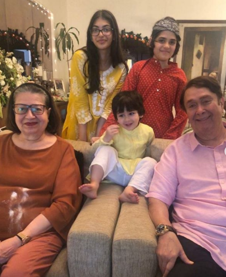 Ibrahim Ali Khan Reacts To Taimur's Painting, Mommy, Kareena Kapoor ...