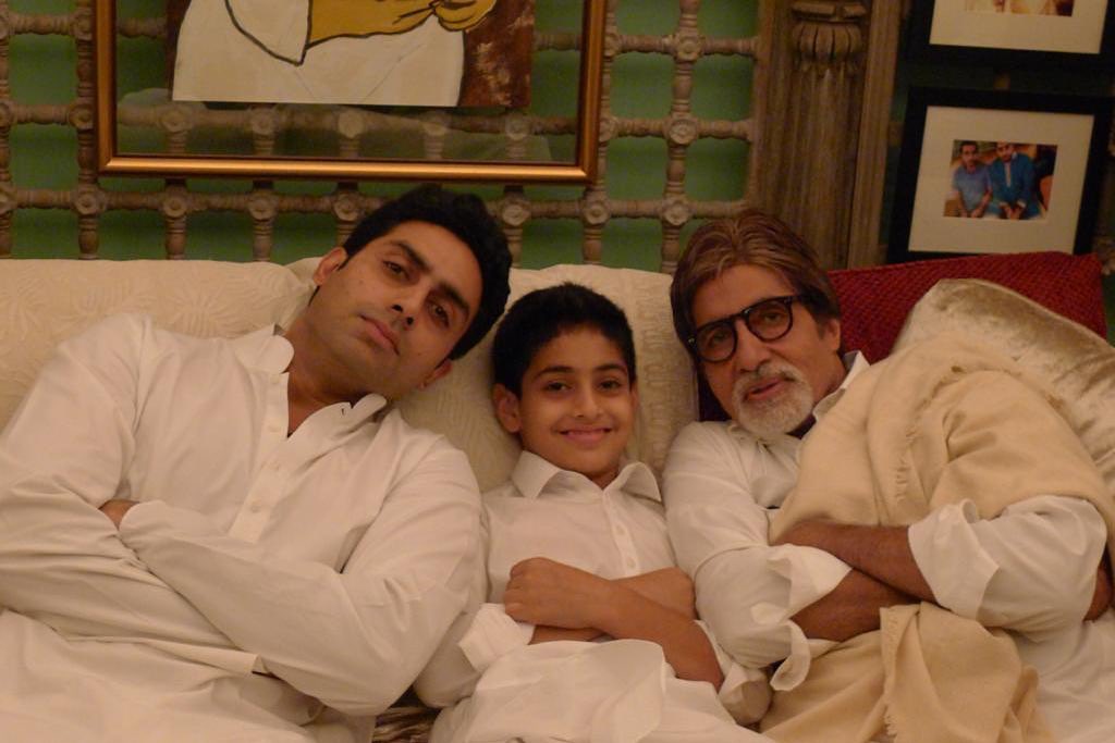 Amitabh Bachchan Lauds His Son, Abhishek Bachchan As His Movie, Guru ...