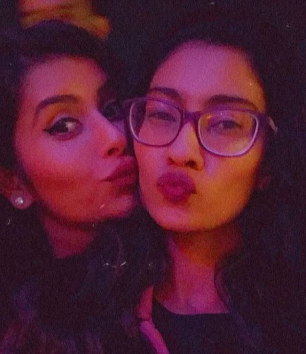 Sushmita Sen's Daughter, Renee Shares An Adorable Selfie With 'Mami