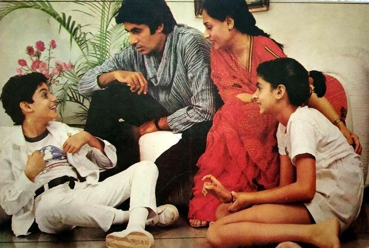 amitabh bachchan family picture old throwback