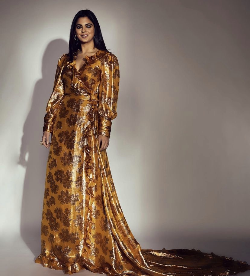 When Isha Ambani Wore More Than Rs. 3 Lakhs Worth Wrap Dress Made Of ...