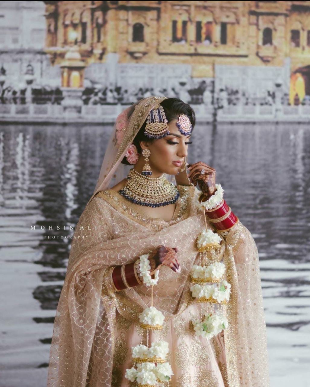 Sabyasachi Bride Stuns In A Blush Pink-Coloured Lehenga, Styles It With Her  Heirloom Jewellery