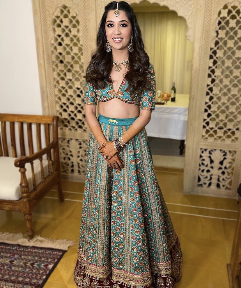 Indo-Western ethnic Lehenga] Check out Sara Ali Khan, Kriti Sanon and  Anushka Sharma's love for Sabyasachi designer outfits | IWMBuzz