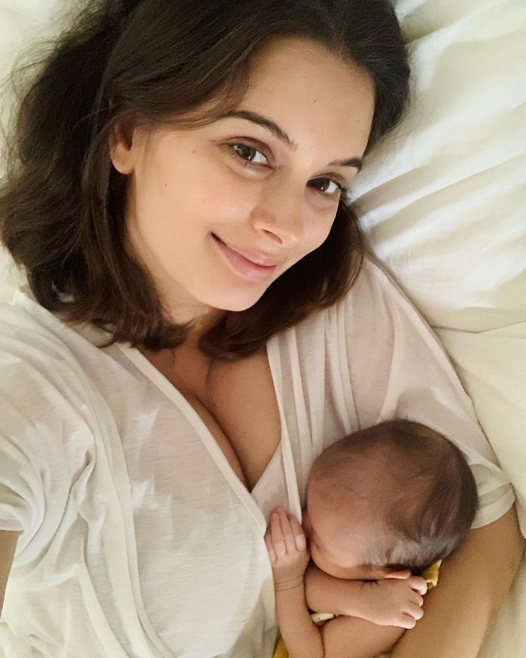 Evelyn Sharma Posts An Adorable Moment With Daughter, Ava, Reveals How They  Formed A Special Bond