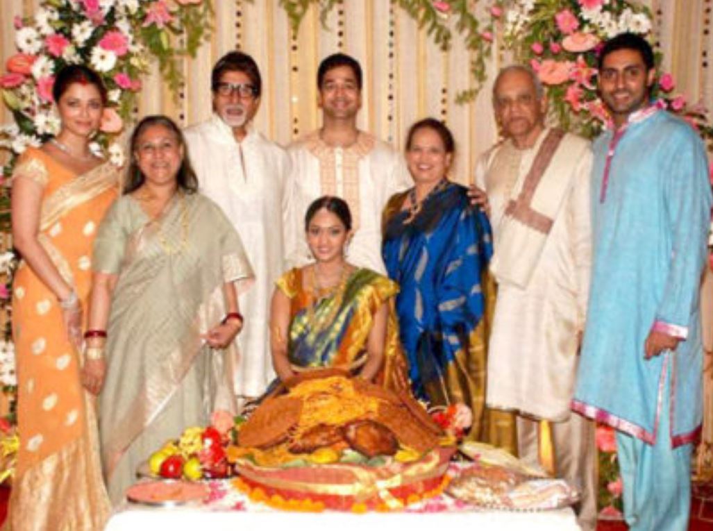 Amitabh Bachchan, Jaya Bachchan, Krishnaraj Rai, Brindya Rai, Abhishek Bachchan, Aditya Rai, Aishwarya Rai Bachchan and Shrima Rai