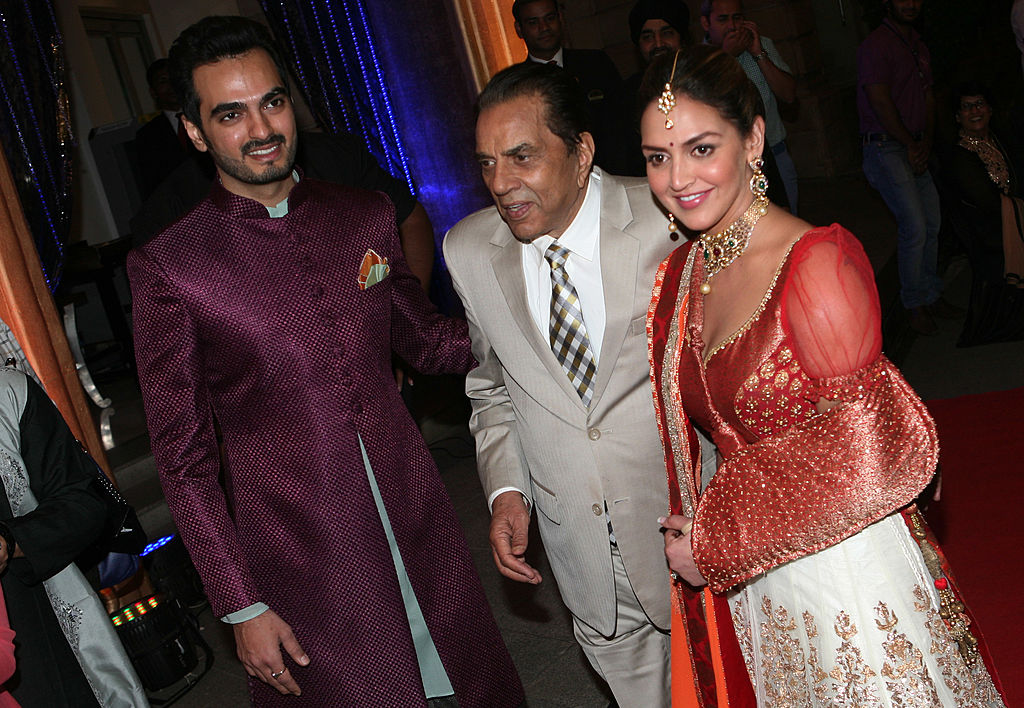 Esha Deol Reusing Her Heavily Embroidered Red Wedding Dupatta For A ...