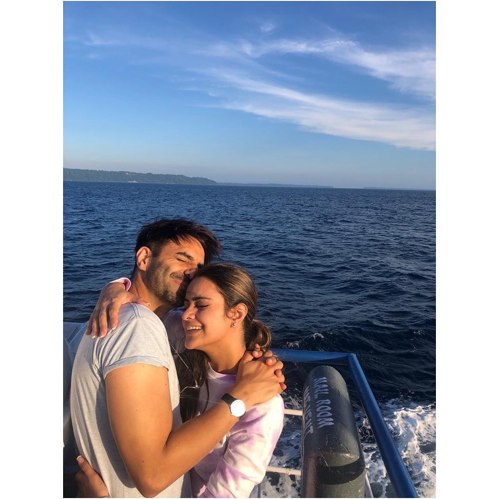 Aparshakti Khurana Shares A Mesmerising Picture With His Pregnant Wifey ...