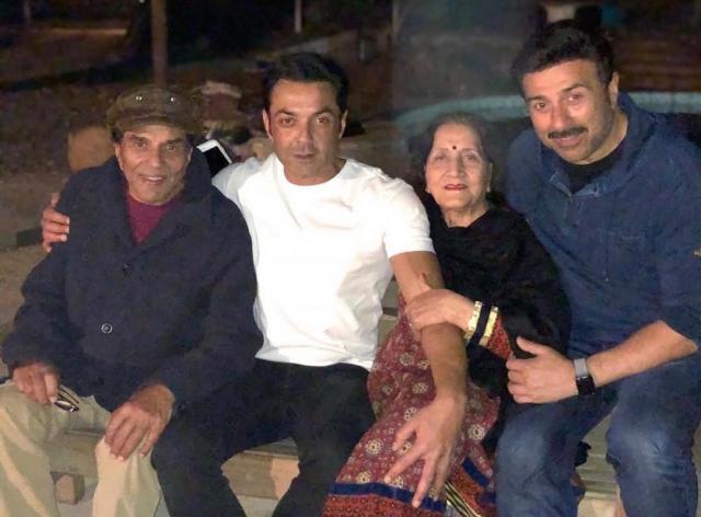 Sunny Deol Had Gone After Hema Malini For Marrying Dharmendra Prakash Kaur Opened About It