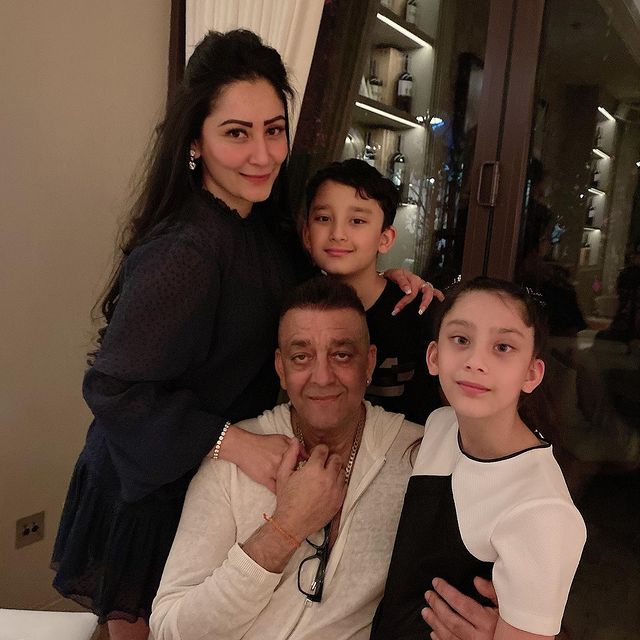 Sanjay Dutt, Maanayata Dutt, Shahraan Dutt and Iqra Dutt