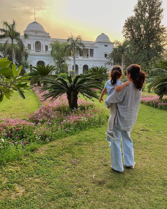 Soha Ali Khan and Inaaya Naumi Kemmu