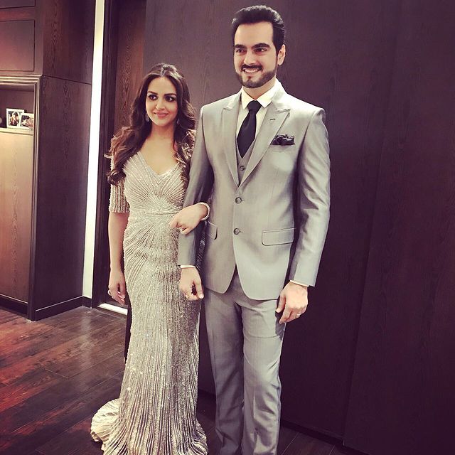 SEE PICS: Esha Deol and Bharat Takhtani look picture-perfect at her baby  shower - India Today