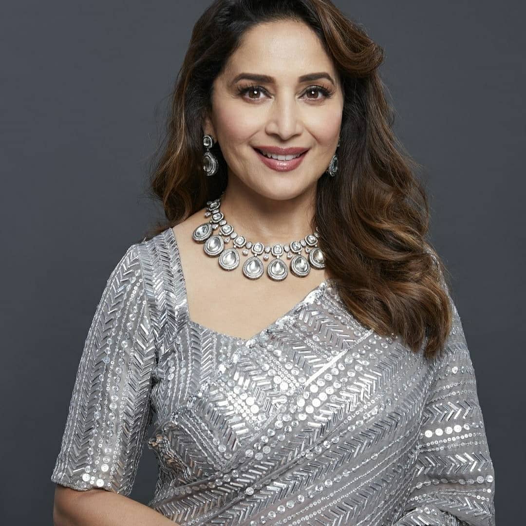 Madhuri Dixit And Juhi Chawla Revealed The Reason Why They Didn't Marry A  Bollywood Actor