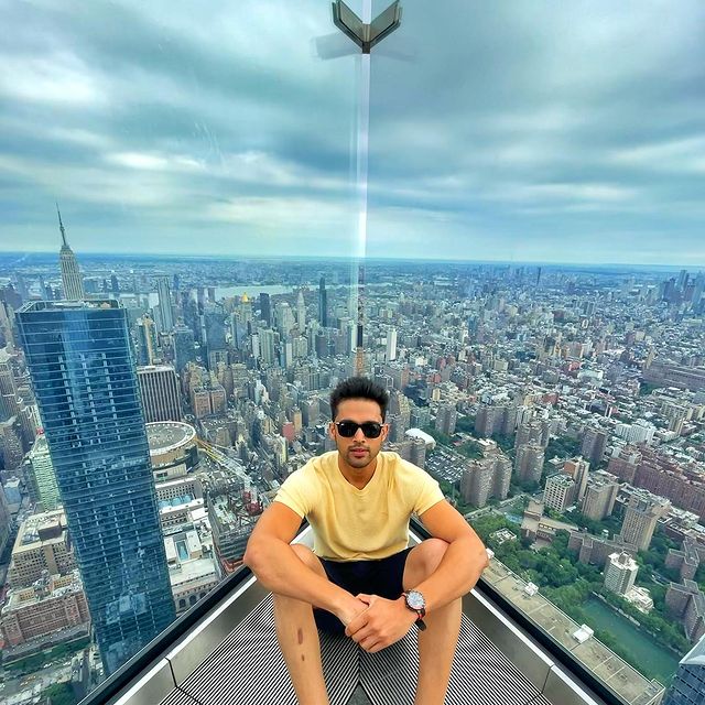 Parth Samthaan Enjoys An Ideal Sunset With Someone Special In New York