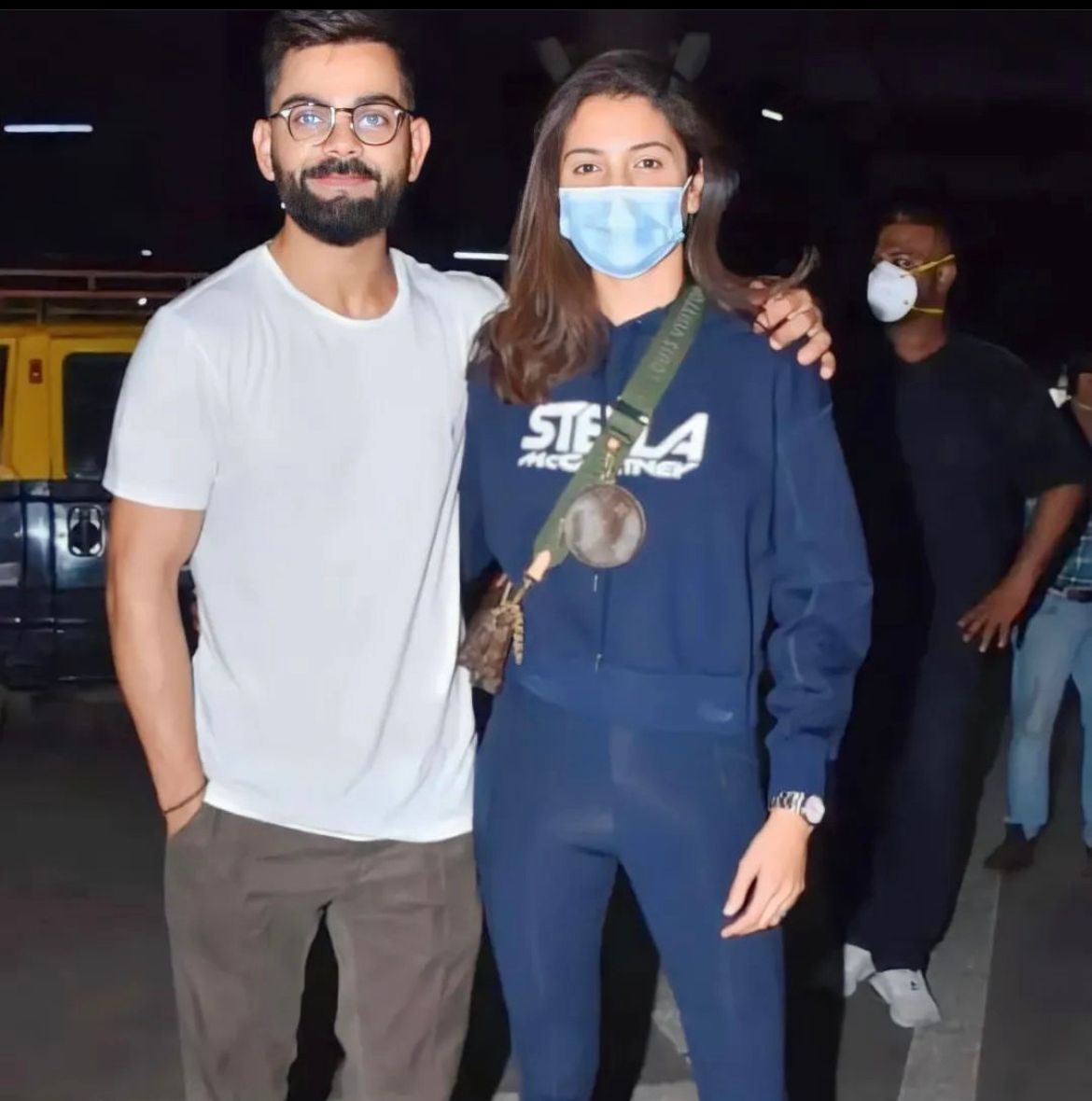 Anushka Sharma carried this bag to the airport and its price will blow your  mind - Times of India