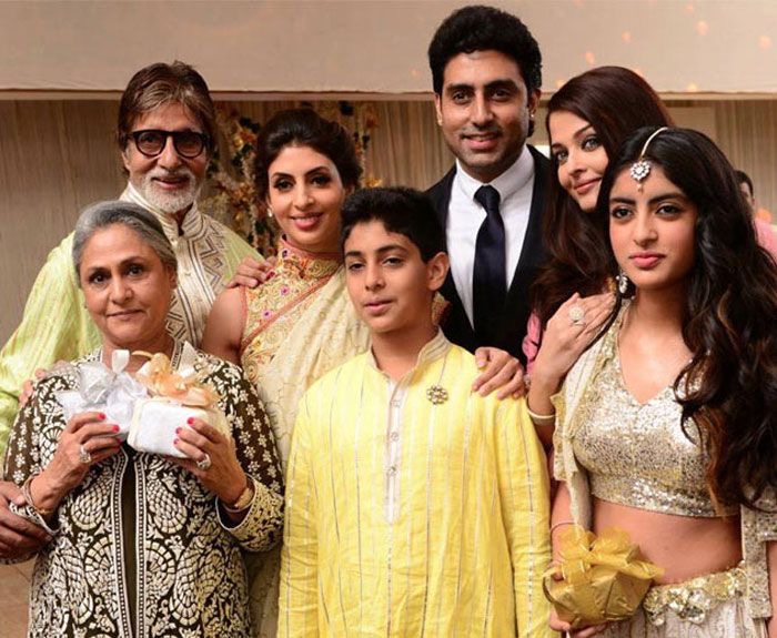 Amitabh Bachchan's 80th B'Day Dinner With Family: Dons A Patchwork