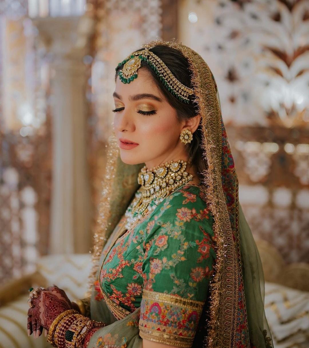 Green Lehenga Choli Ready to Wear for Women, Sabyasachi Bollywood Designs  Art Silk Embroidery Work Hevay Bridal Lahenga Choli for Women - Etsy