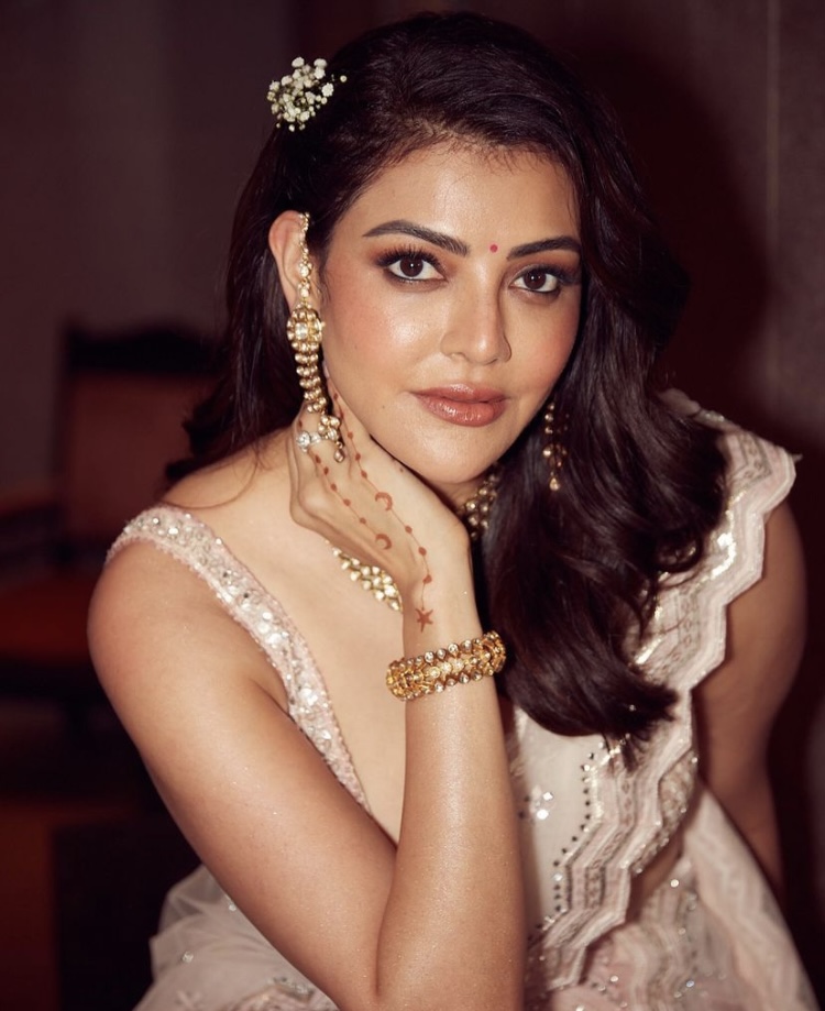 Kajal Aggarwal Wears A Peach Pink Chevron Lehenga Worth Rs. 2 Lakh On ...