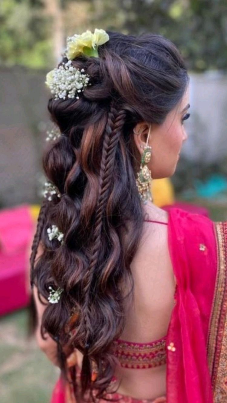 Hairstyle for saree: Lehenga Hairstyle, Hairstyle for suits, farewell party  hairstyles from sara ali khan looks | Times Now Navbharat