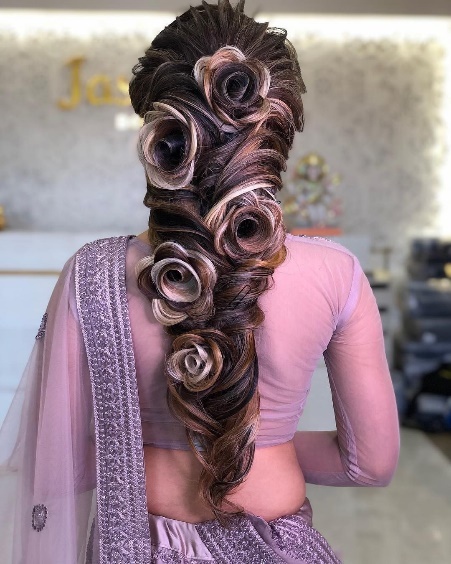 Gorgeous bridal hairstyle with curls. Hairstyle by Vejetha for Swank. Indian  bridal hairstyle. Bridal hai… | Long hair styles, Indian bridal hairstyles, Hair  styles