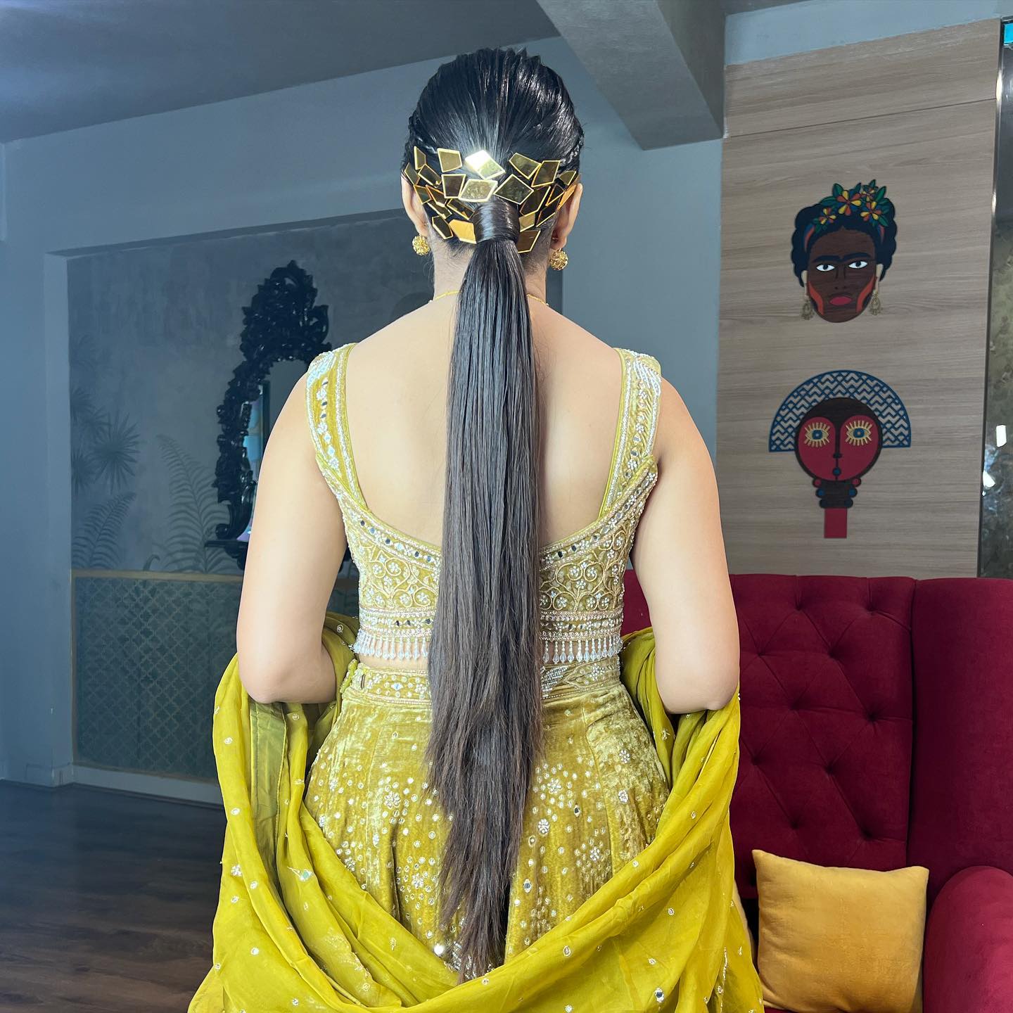 Trendy open hairstyle for lehenga | hairstyle for maang tikka | easy hair  style. - YouTube