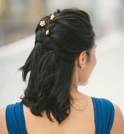 5 Hairstyle Ideas To Pair With A Red Saree | Threads - WeRIndia