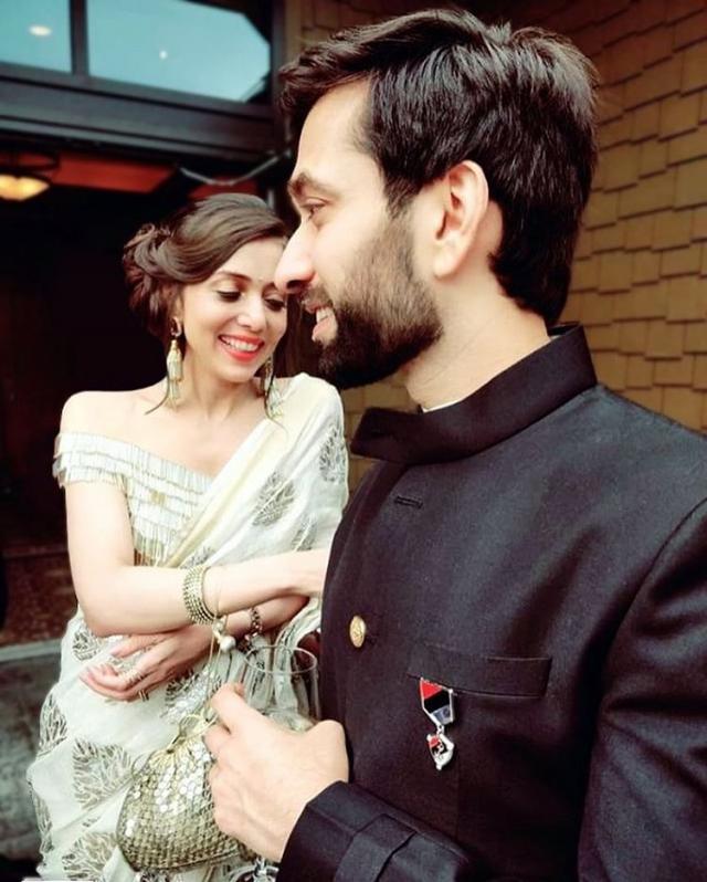 Jankee Parekh Sings 'gehraiyaan' For Hubby, Nakuul On 10th Wedding 