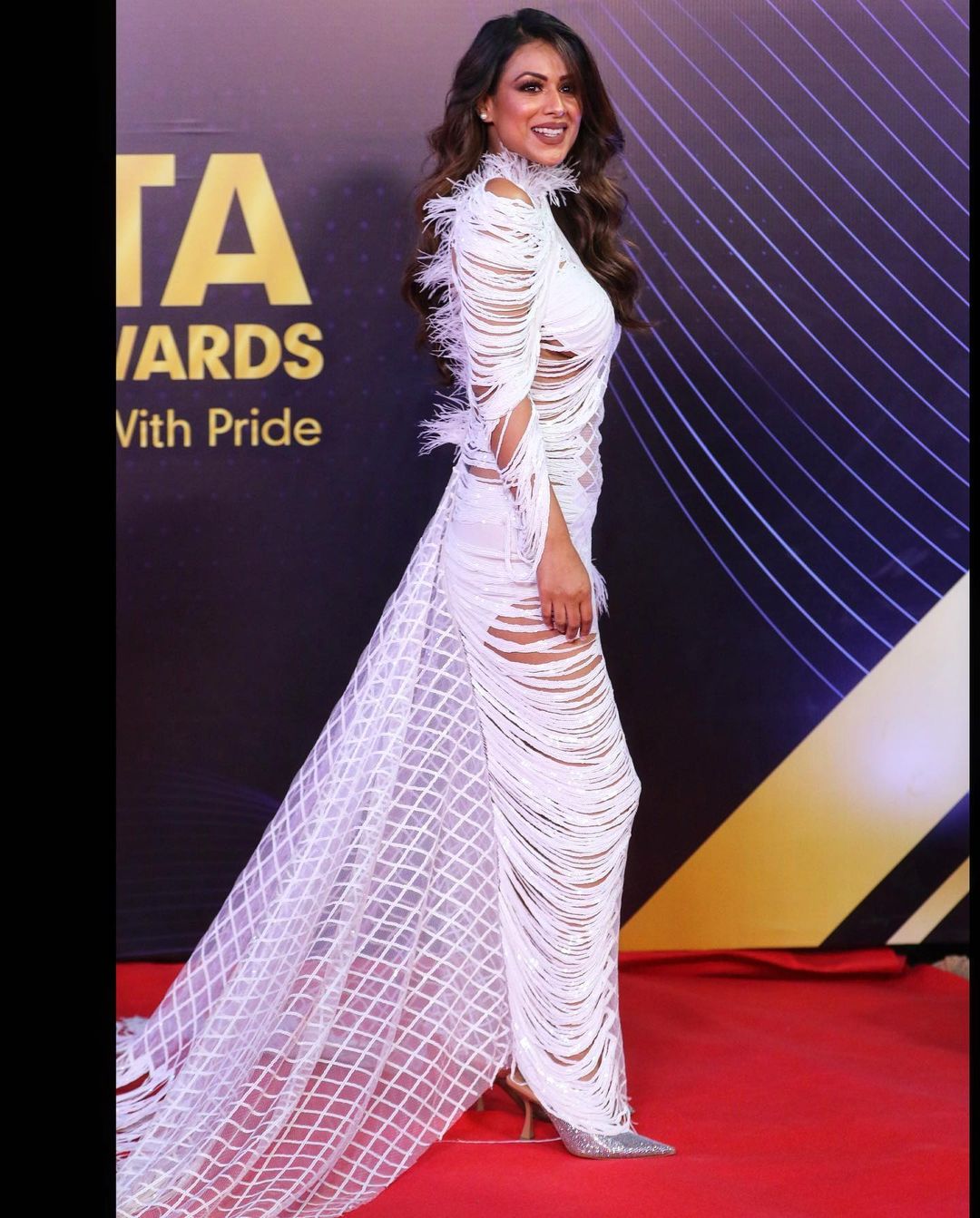 Kiara Advani-Sidharth Malhotra Make Stylish Entry At An Award Show, Kriti  Sanon, Others Join Them