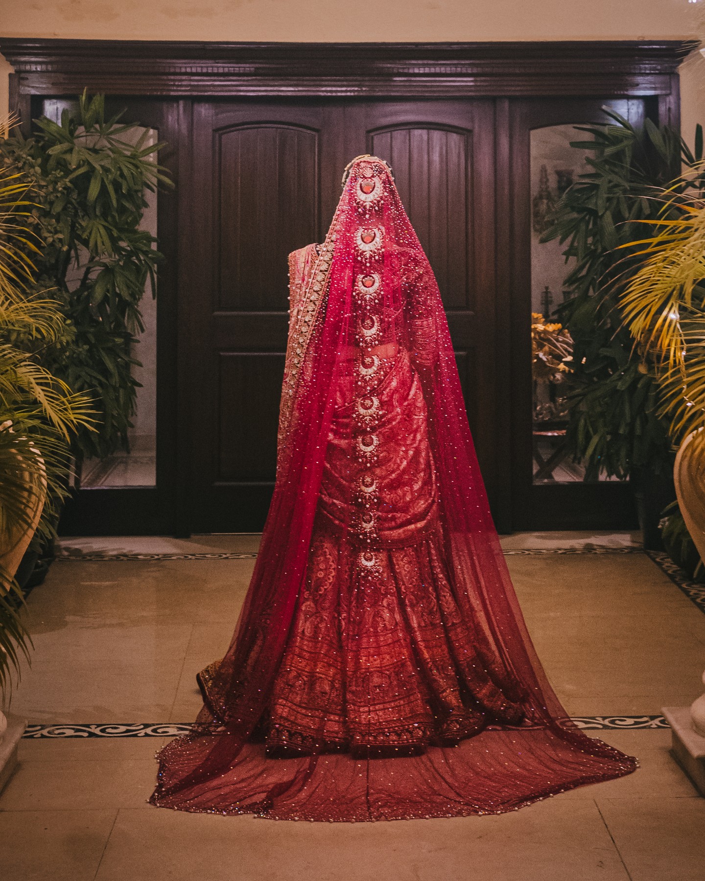 Pakistani Bride Wore Sabyasachi Lehenga For 'Mehendi' And A Tarun ...