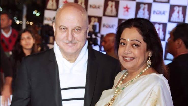 foto del matrimonio di anupam kher