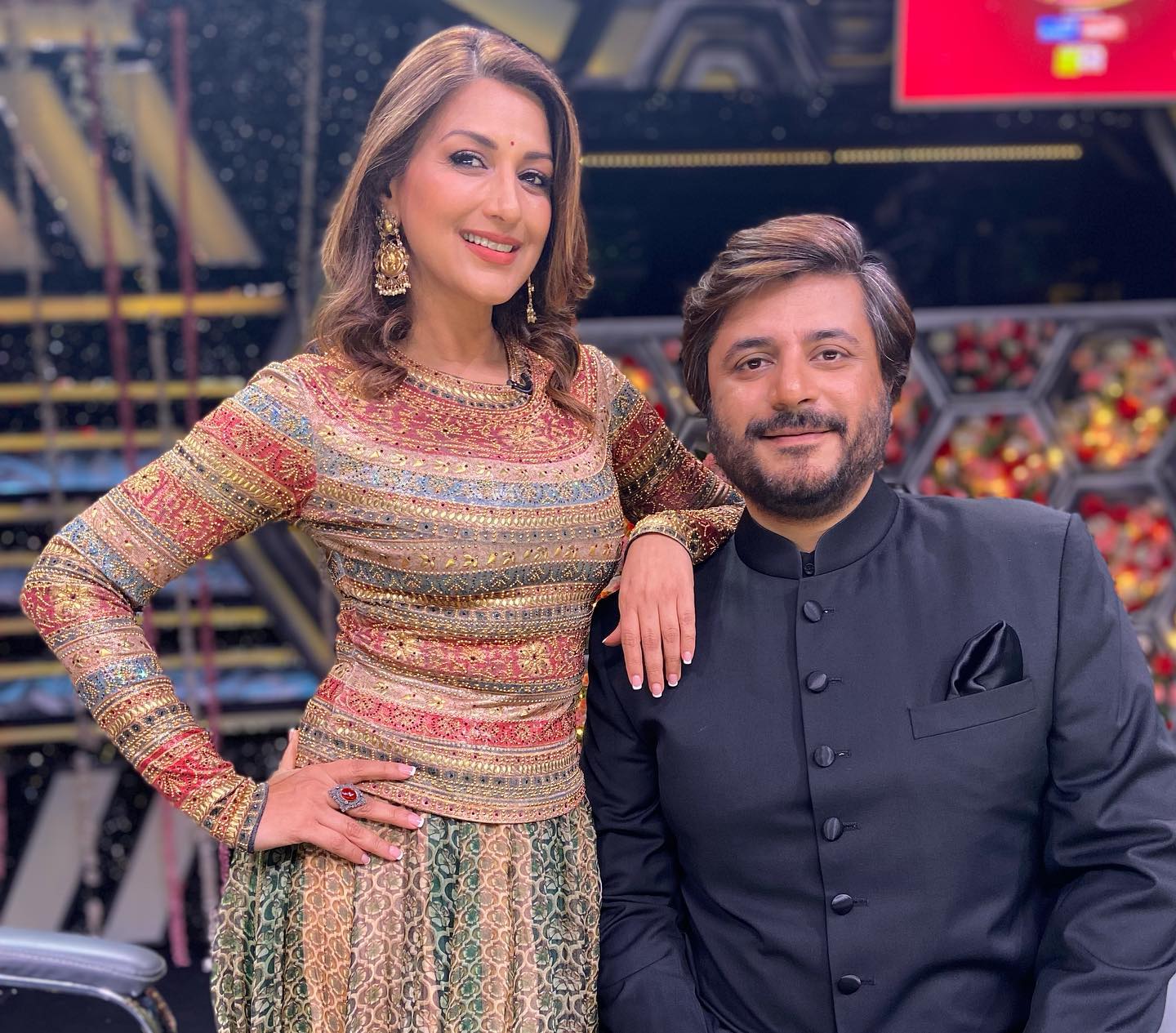 Sonali Bendre Takes Her Hubby Goldie Behl To Her Shoot Day Shares A Happy Picture With Him 5985