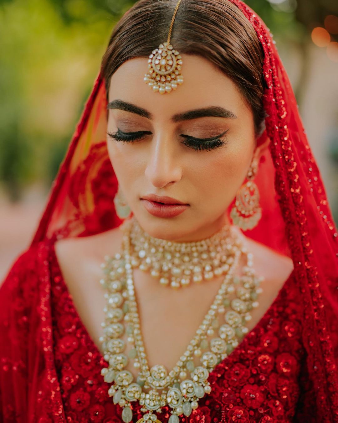Sabyasachi Bride From Pakistan Stunned In A 'Sindoori' Red Lehenga ...