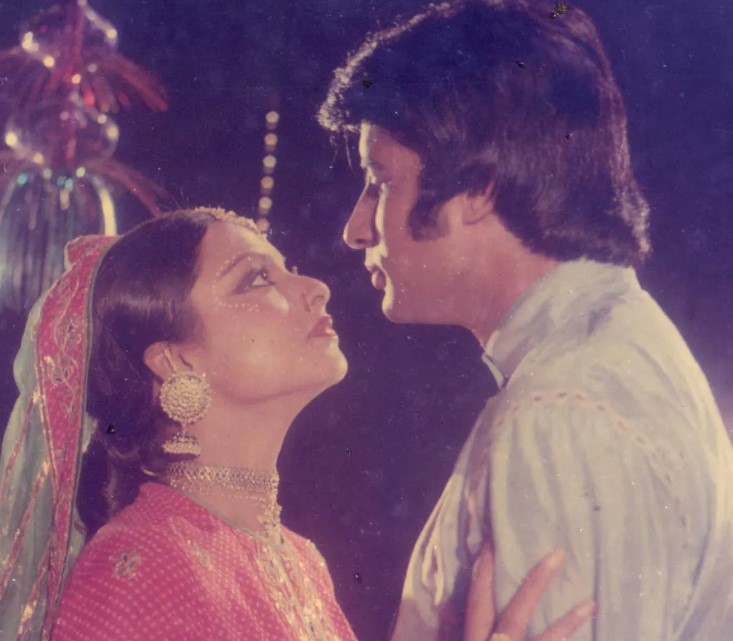 When Rekha And Om Puri Got Physical For Real While Shooting A Love-Making Scene On A Chair