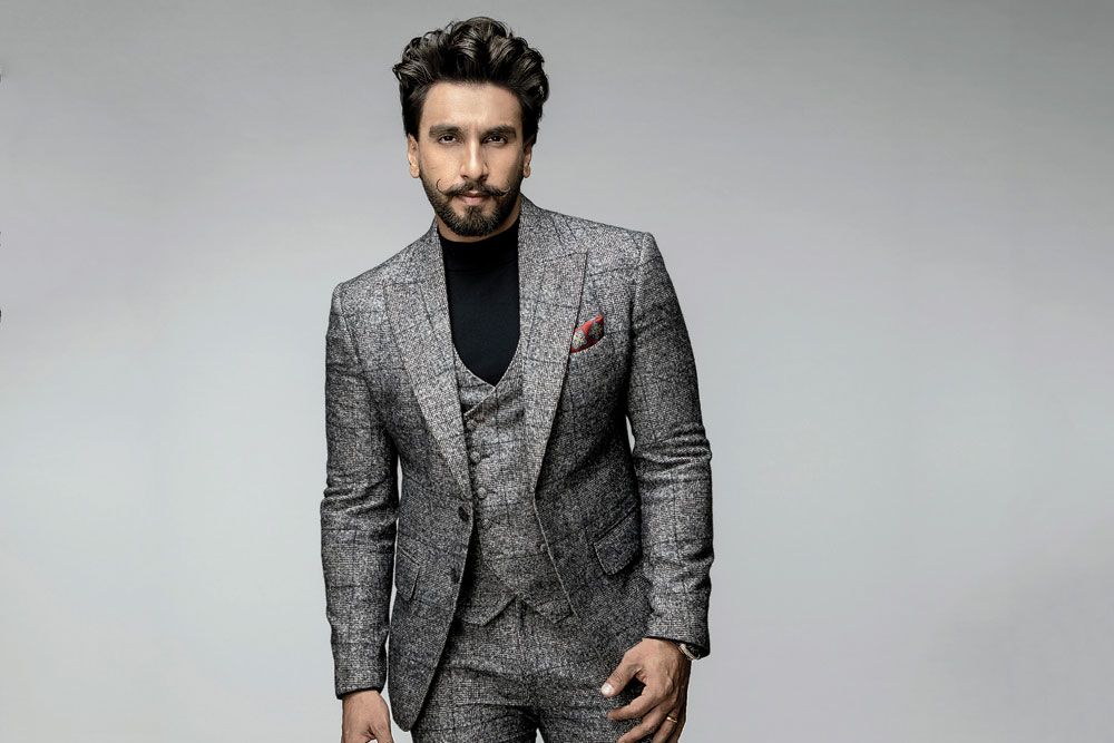 Ranveer Singh knocks it out of the park in grey pant-suit with