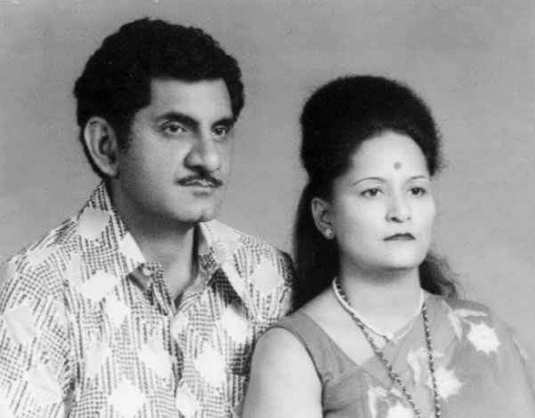 Iconic Lyricist, Anand Bakshi And His Wife, Kamla Mohan's Last Picture ...