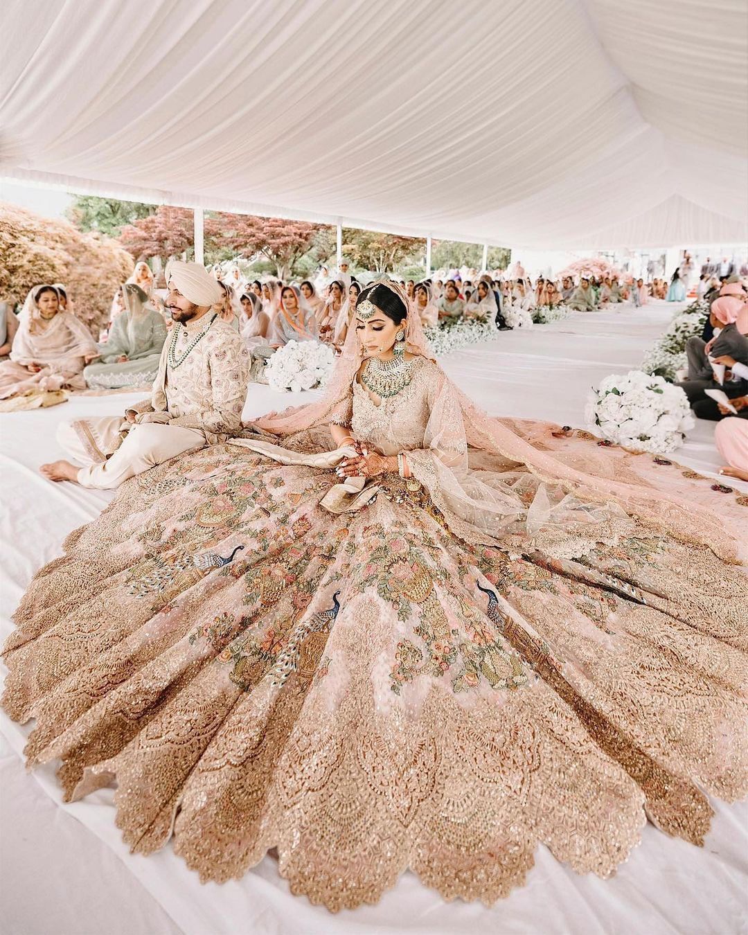 Top 10 stunning sangeet lehengas by Falguni Shane Peacock | Lehenga, Bridal  lehenga, Indian dresses