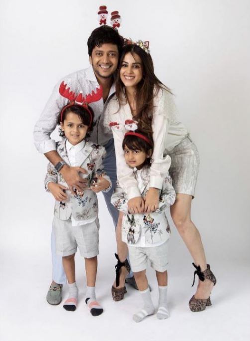 Ritesh Deshmukh and Genelia Deshmukh with kids