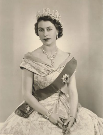 When Queen Elizabeth Ii Received 300-diamond-studded Necklace From 