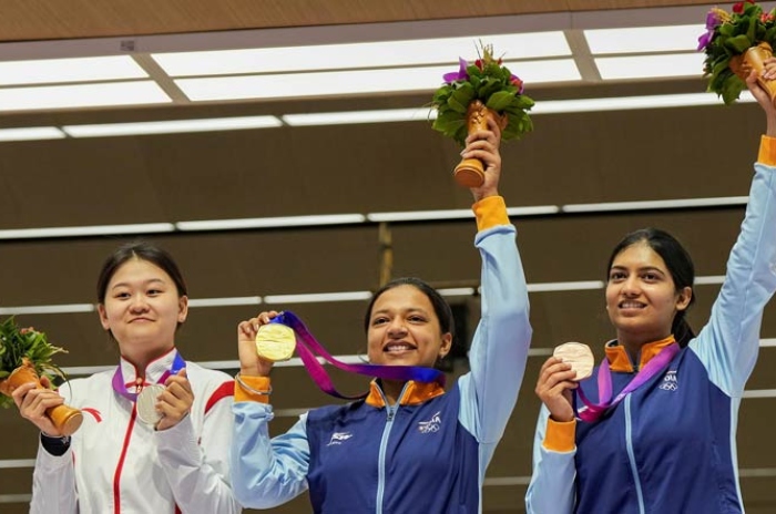 Meet Ashi Chouksey, Sports Shooter, Won Silver, Bronze Medals At the ...