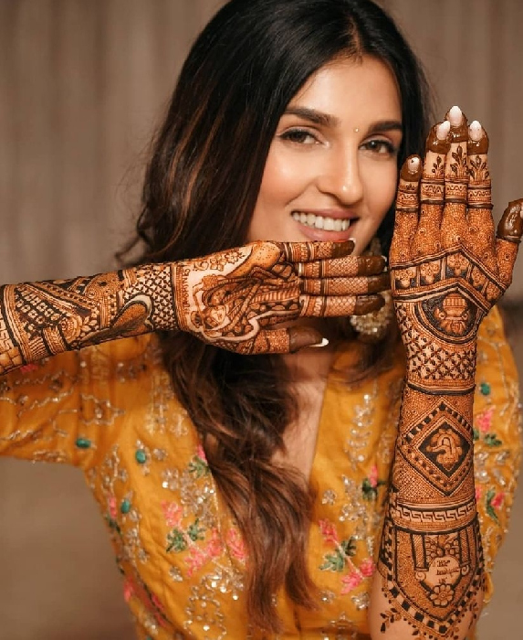 90+ Bridal mehndi designs for every kind of bride || New dulhan mehndi  designs | Tatuajes de henna, Henna, Tatuaje artístico